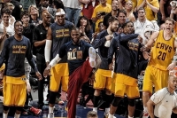 &Mu;&epsilon; &laquo;&sigma;&kappa;&omicron;ύ&pi;&alpha;&raquo; &sigma;&tau;&omicron;&upsilon;&sigmaf; &tau;&epsilon;&lambda;&iota;&kappa;&omicron;ύ&sigmaf; &omicron;&iota; &laquo;Cavs&raquo; (vid)