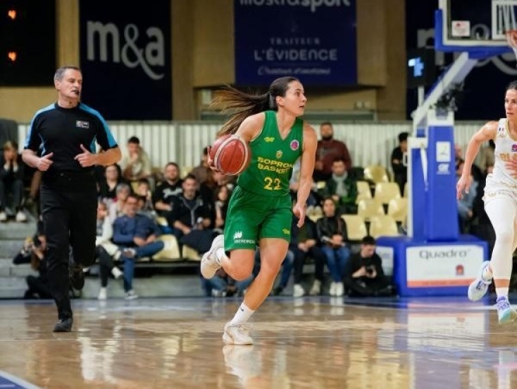 Η Sopron έπιασε στην κορυφή την Gyor