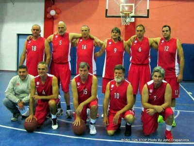 Οι παλαίμαχοι του Ολυμπιακού δίνουν φιλανθρωπικό αγώνα με την ομάδα της Βουλής