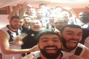 Η selfie του αρχηγού! (pic)